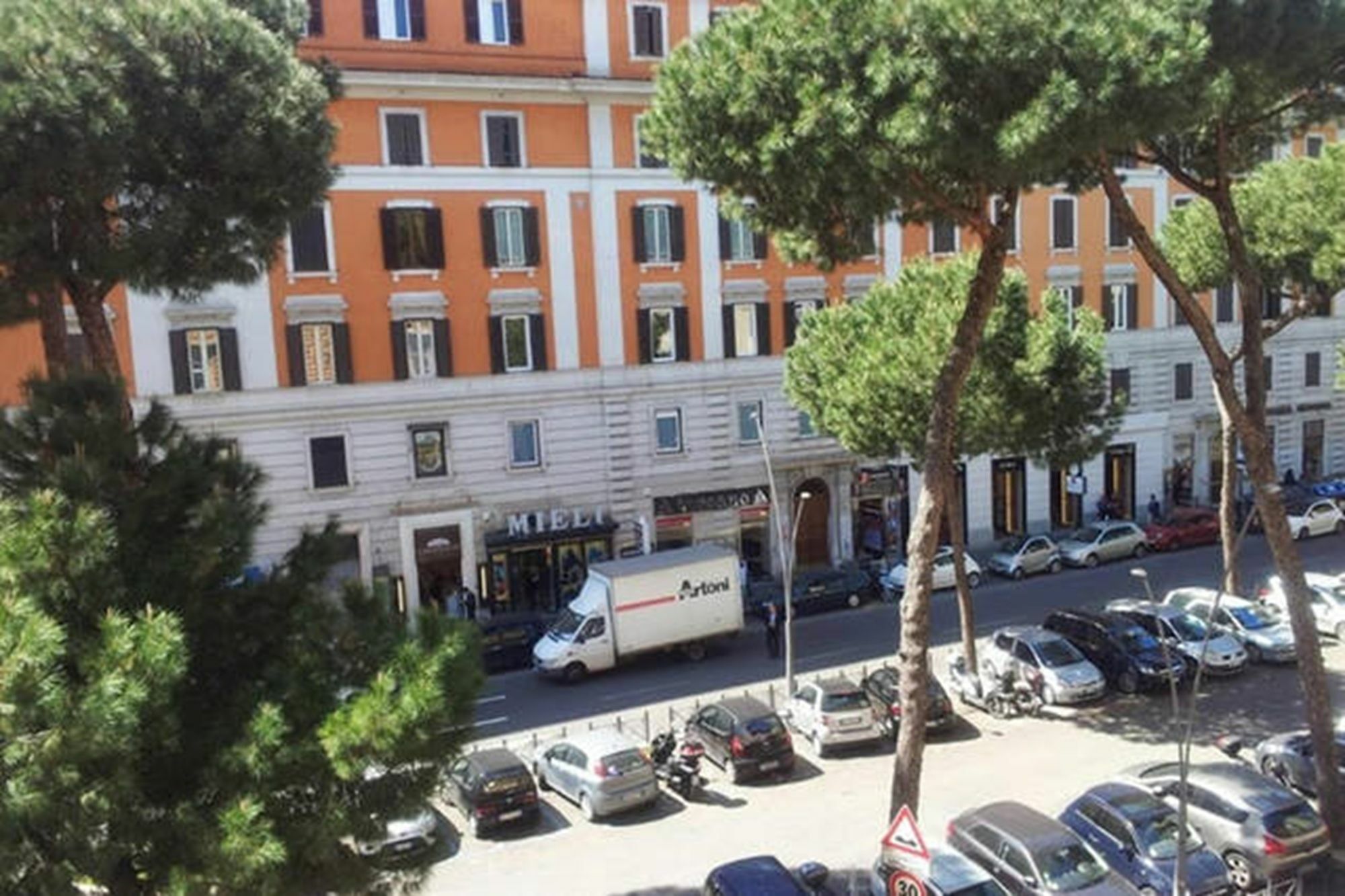 5 For 7 People Near Coloseum 2* Rom
